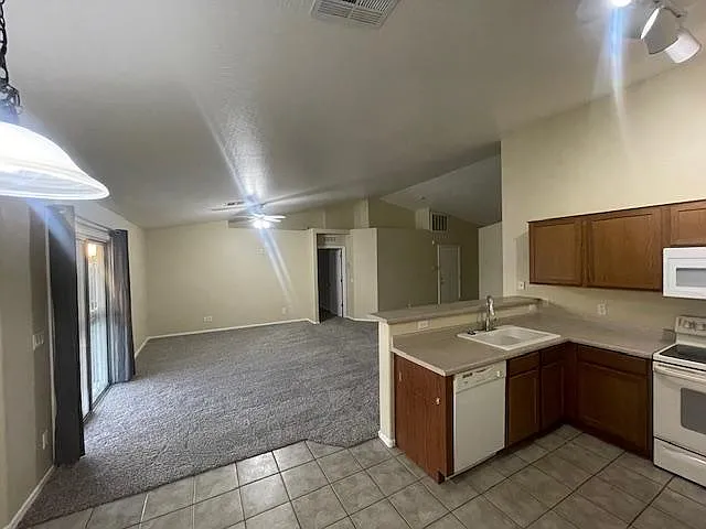 3033 W Graham Trl — Photo 9