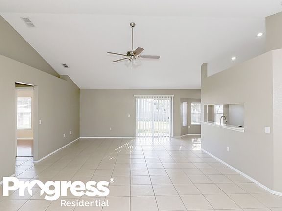 5th image of 7993 Oak Run Cir