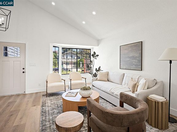 4th image of 2419 Hill View Ln