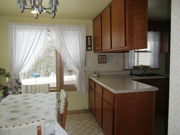 3rd image of 1301 Sylvan St