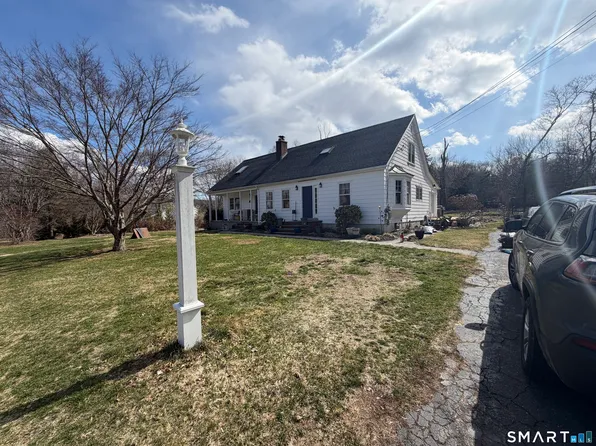 24 Amos Street, Hamden, CT 06518