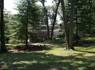 328 Angell Rd, Lincoln, RI 02865