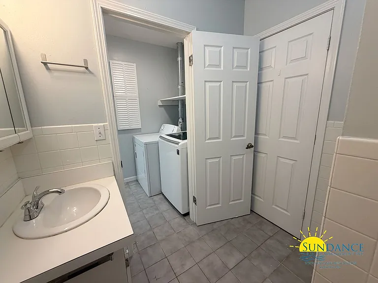 339 Brooks St SE — Photo 12