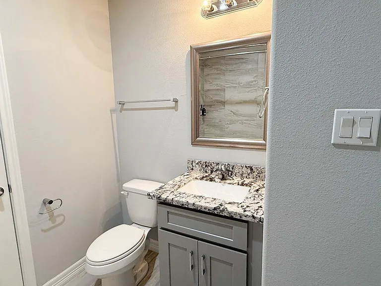 7823 Gladstone St #B1 — Photo 16