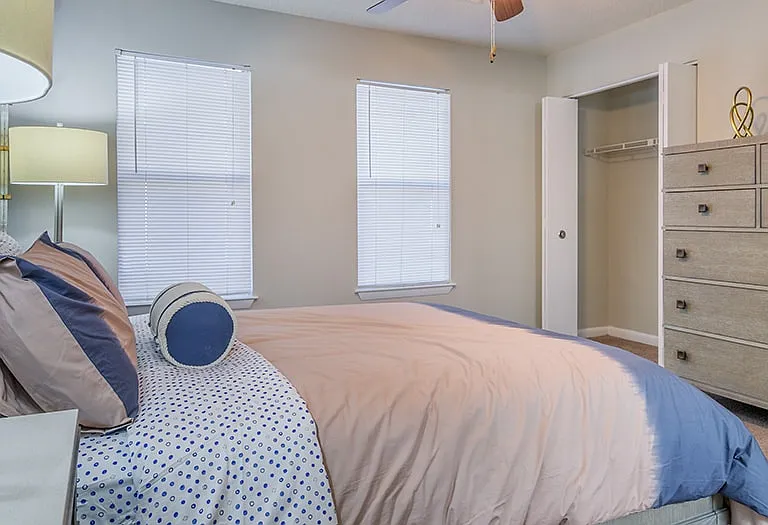 MAA Hampton Pointe — Photo 9