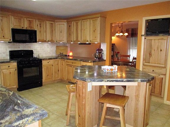 2nd image of 3606 Silvieus St