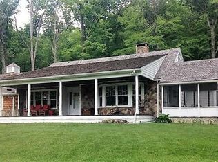 71 E Shore Dr, Kinnelon, NJ 07405