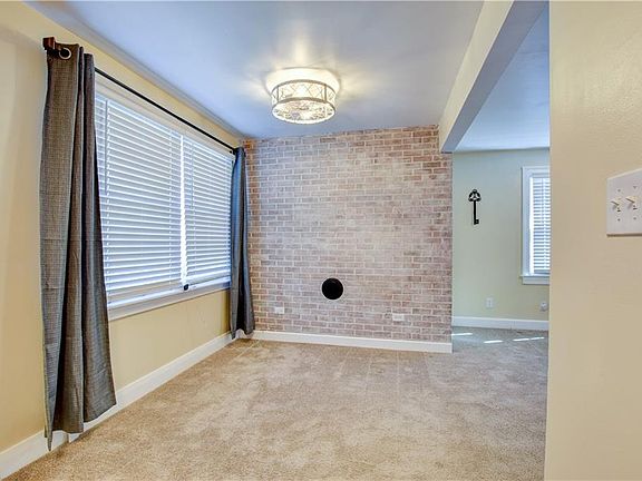 4th image of 449 Benthall Rd