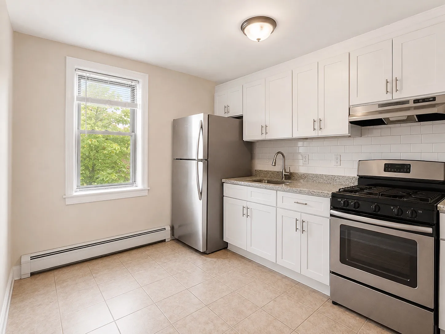 3 bed, $3,300 — Photo 2
