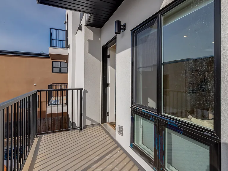 1615 33rd Ave SW — Photo 72