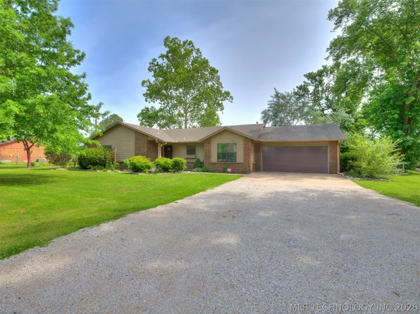 9166 E Misty Dr, Claremore, OK 74019