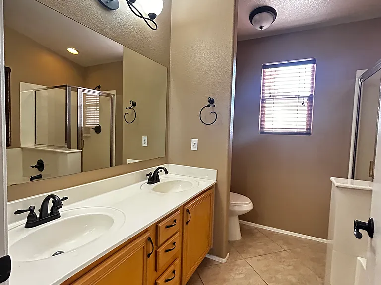 16283 W Statler St — Photo 10