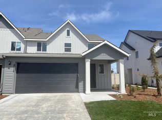 8112 W Fern St, Eagle, ID 83616
