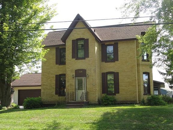 3rd image of 621 Silver Lake Dr