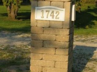 1742 W Brooks Rd, Breckenridge, MI 48615