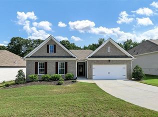 7321 Jennadee Dr, Fairburn, GA 30213