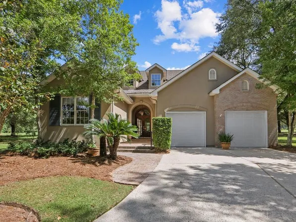 113 Saint Charles Ct, Abita Springs, LA 70420