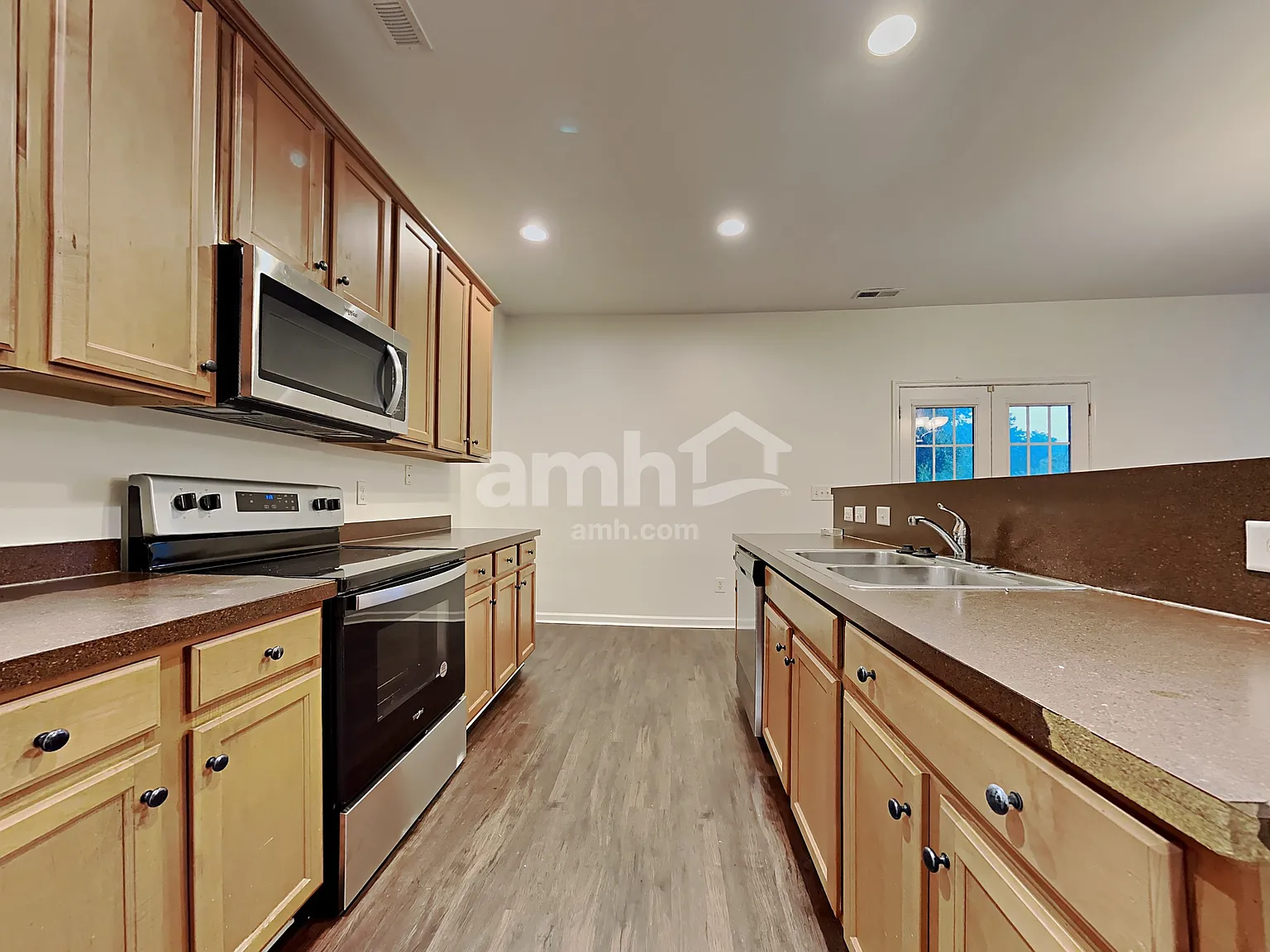 4 bed, 2.5 bath, 2205 sqft, $2,625 — Photo 4