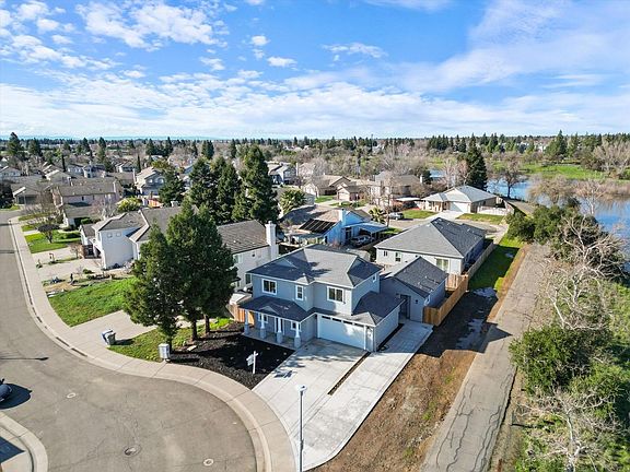 3rd image of 6651-6655 Sunset Bluffs St #364CBFD4