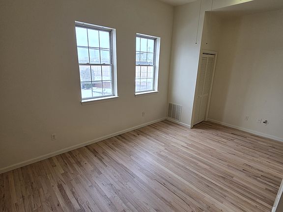 3rd image of 207 Broadway APT 303