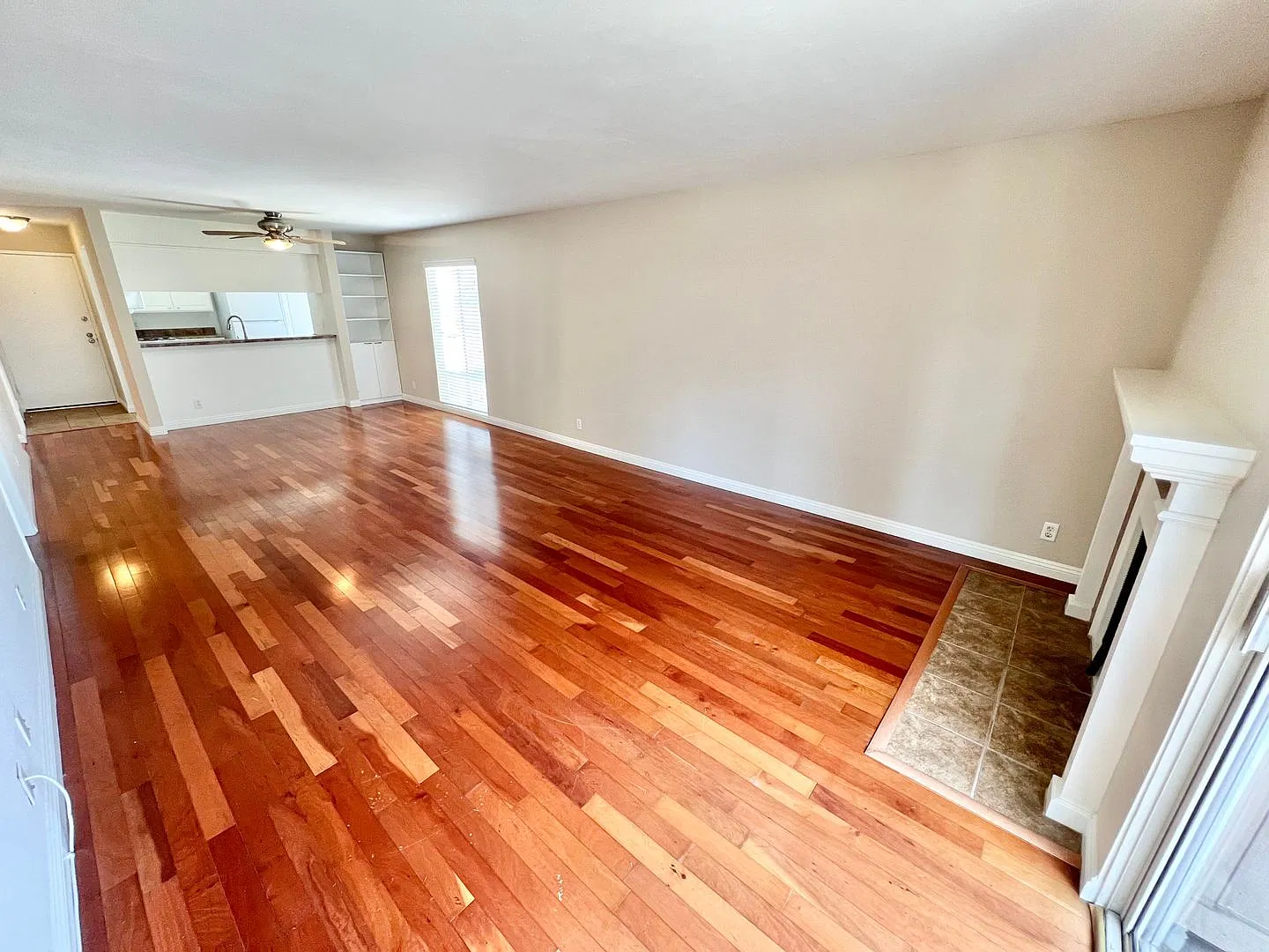 2 Bedroom Condo in the Beverly Lofts Building — Photo 3