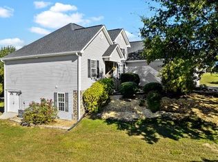 106 Oak Hill Dr, Calhoun, GA 30701