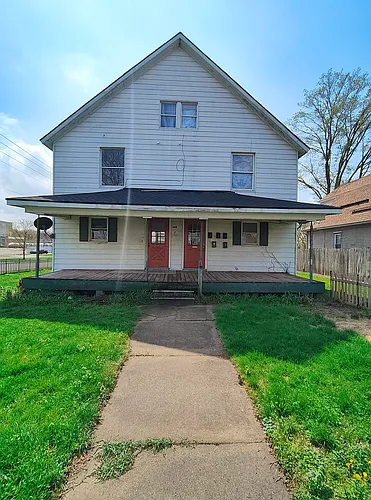 308 E Division St #1 Photo 1