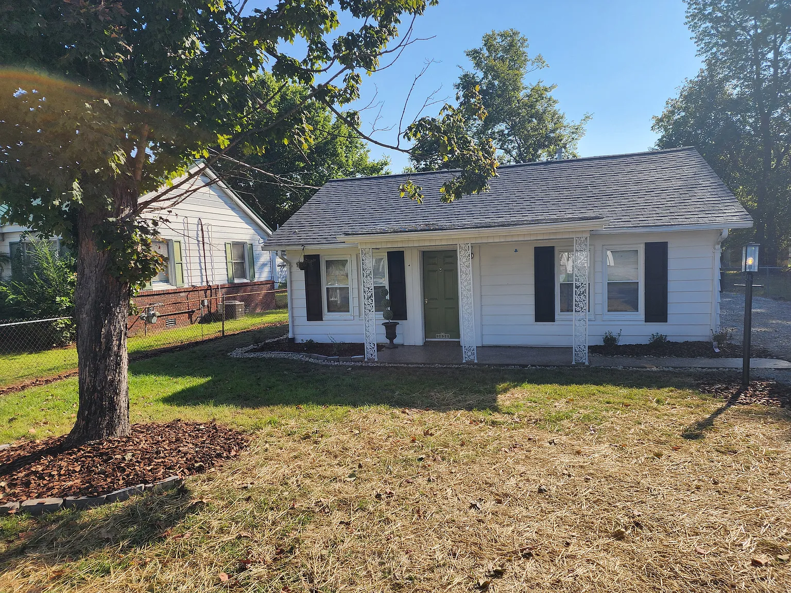 "Rare"2bd Home/Garage — Photo 3