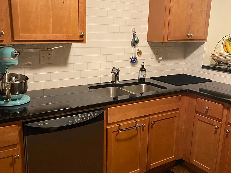 1067 Alta Ave NE #4 — Photo 7