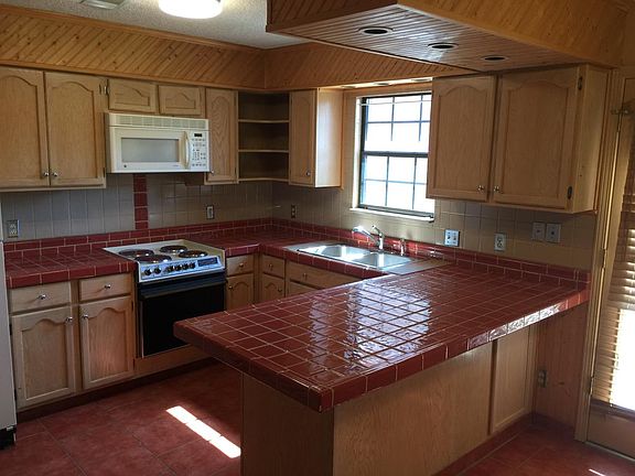3rd image of 1686 Smokehouse Dr