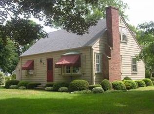 18 Houghton St, Barrington, RI 02806