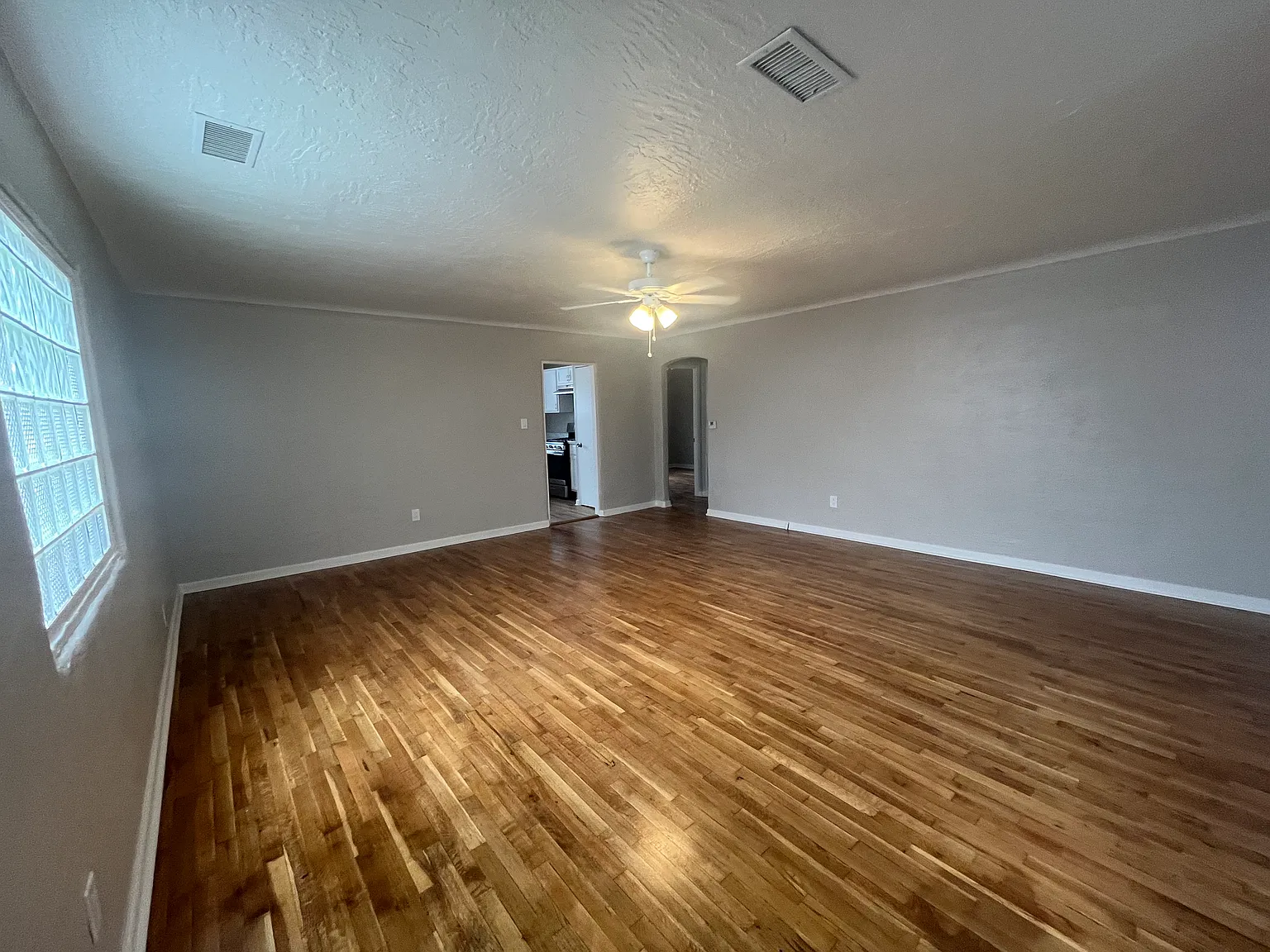 Just Renovated 2 Bedroom Home Across from La Mesa Elementary — Photo 2