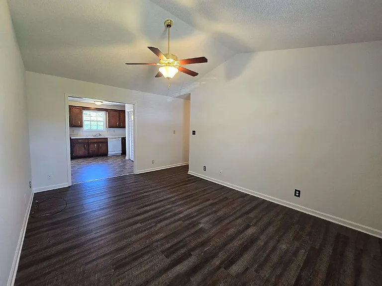 2408 N Ford St — Photo 4