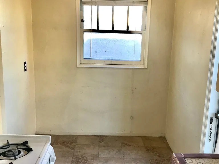 1128 N Tyndall Ave #6 — Photo 7