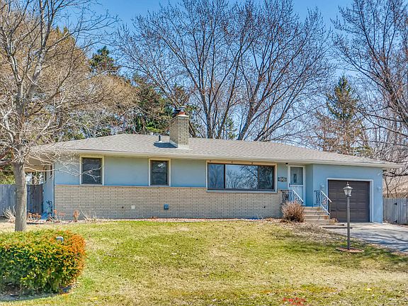 2nd image of 2300 Southhill Dr
