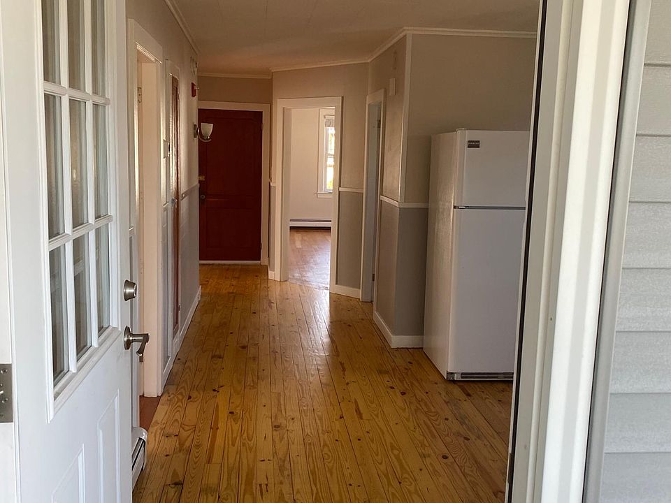 view entering into kitchen. prior remodel