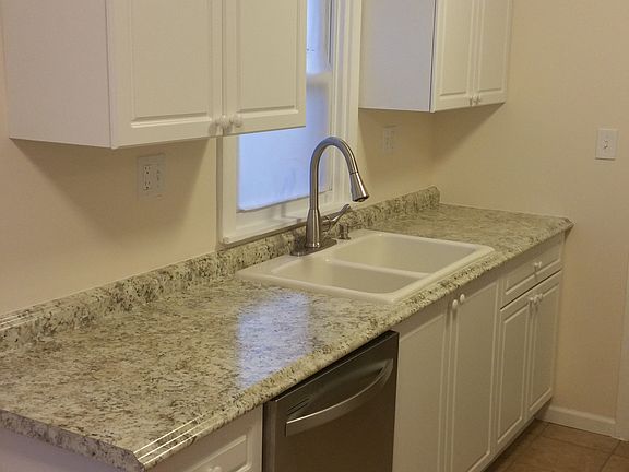 2nd image of 658 Bell Ave