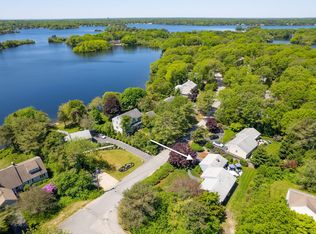 70 Lakeside Dr E, Centerville, MA 02632