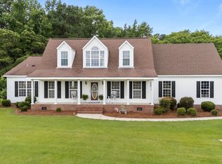 541 Mallie Pearce Rd, Zebulon, NC 27597