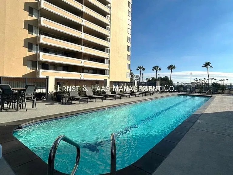 525 E Seaside Way #1806 — Photo 21