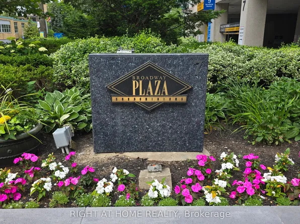 7 Broadway Ave #311, Toronto, ON M4P 3C5