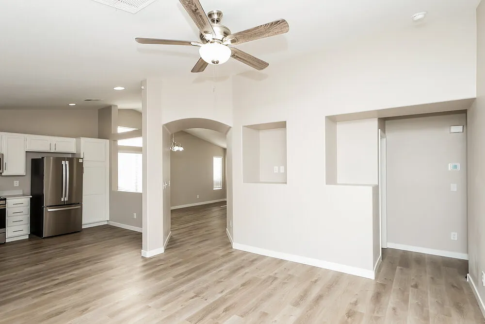 3 bed, 2.0 bath, 1340 sqft, $3,040 — Photo 4