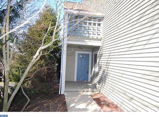 2024 Meadow Gln, Wyomissing, PA 19610