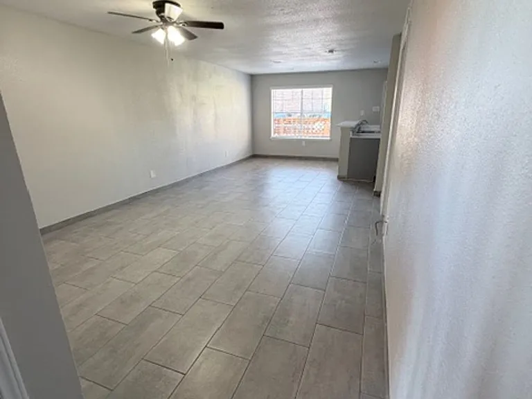 Stoneriver Apartments — Photo 16