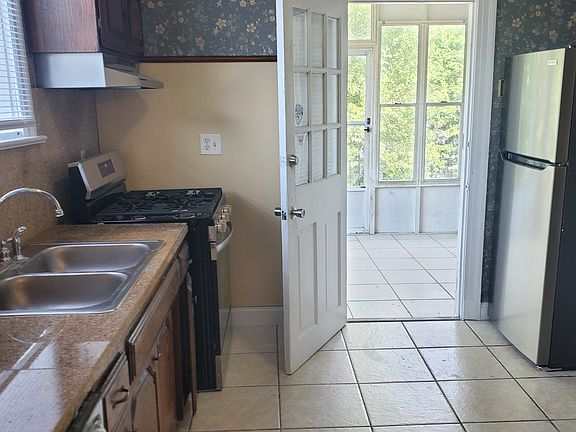 5th image of 3037 Louisiana Avenue Pkwy