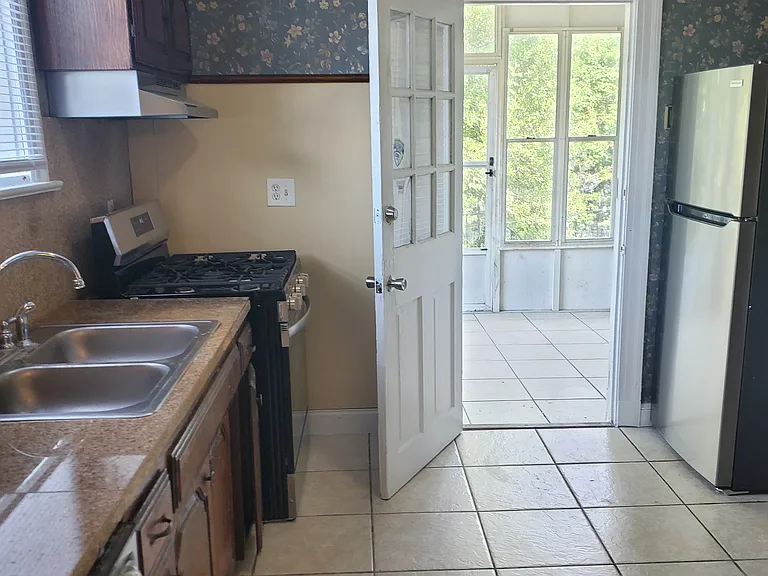 3037 Louisiana Avenue Pkwy — Photo 5