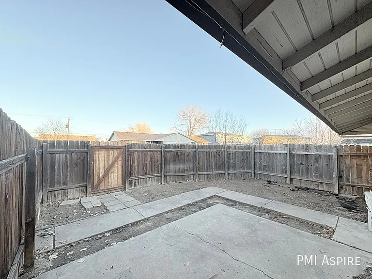 3492 Butternut Dr — Photo 13