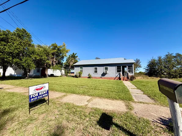 59 E Parsonage St, Mc Rae Helena, GA 31055
