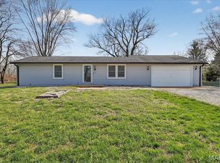 3450 Helena Acres Dr, Imperial, MO 63052