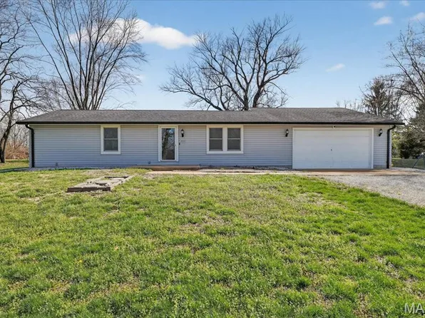 3450 Helena Acres Dr, Imperial, MO 63052